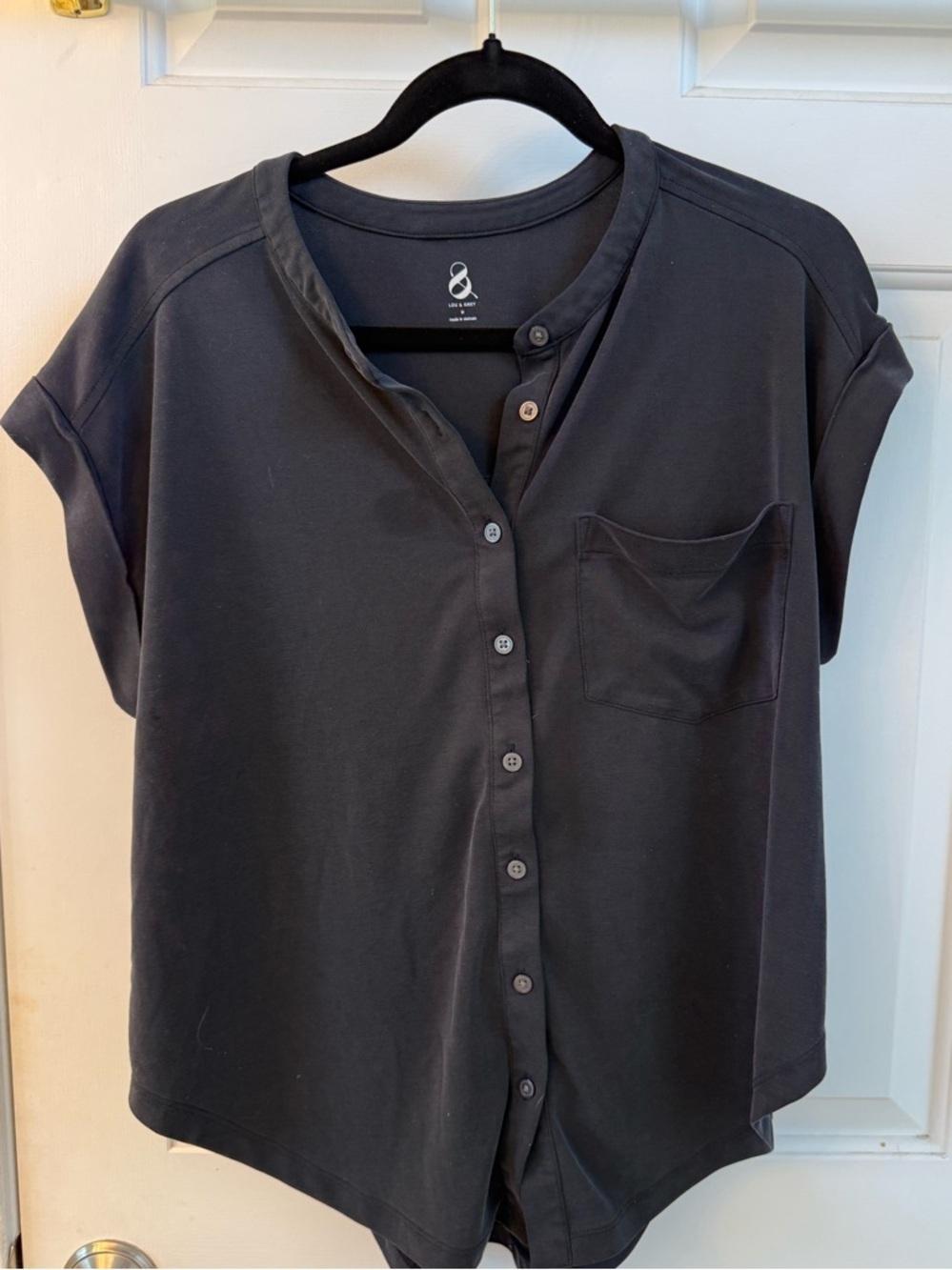 Lou & Grey Button-Front Short Sleeve Top in Dark Gray
